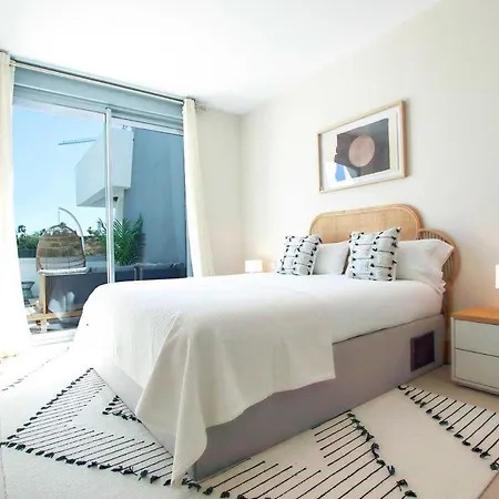 3 Bedroom Penthouse Vanian Gardens - * Estepona